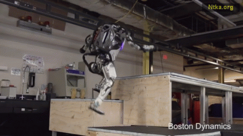 Boston Dynamics'in Robotundan Müthiş Performansı (Video)